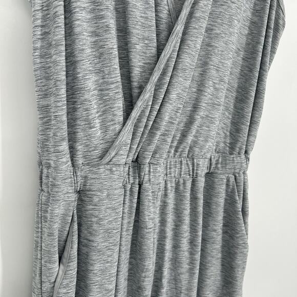 Old Navy Active Breath On Cross Front Jumpsuit Gray Athleisure Pockets Size L - Picture 4 of 11